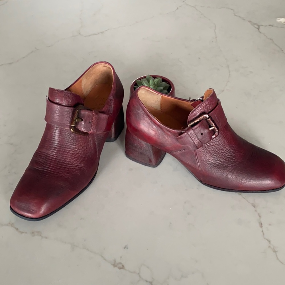 L’ARTISTE SPING STEP SHOES